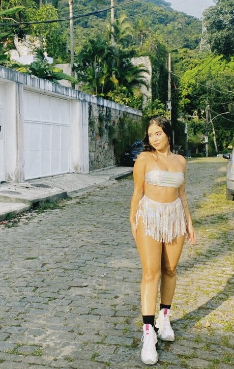 Bruna Balbino exclusive star pictures