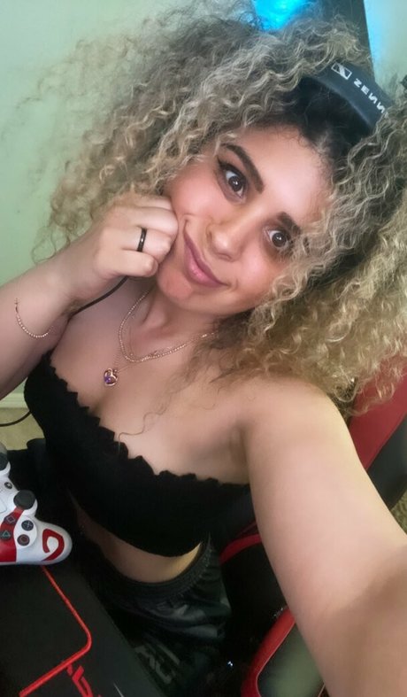 JustYeliz pornographic star gallery