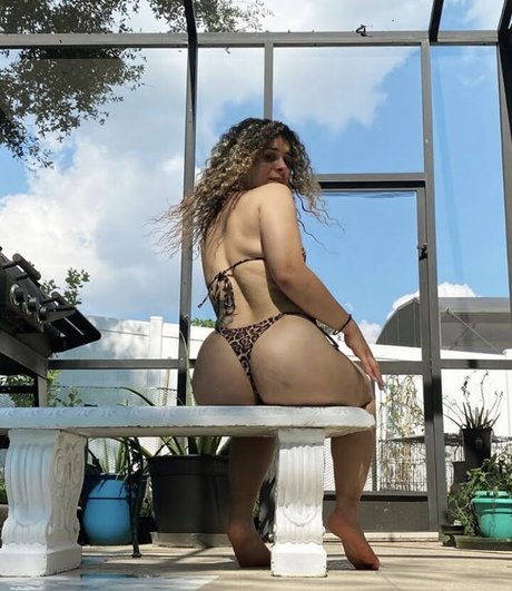 JustYeliz pornstar nice pictures