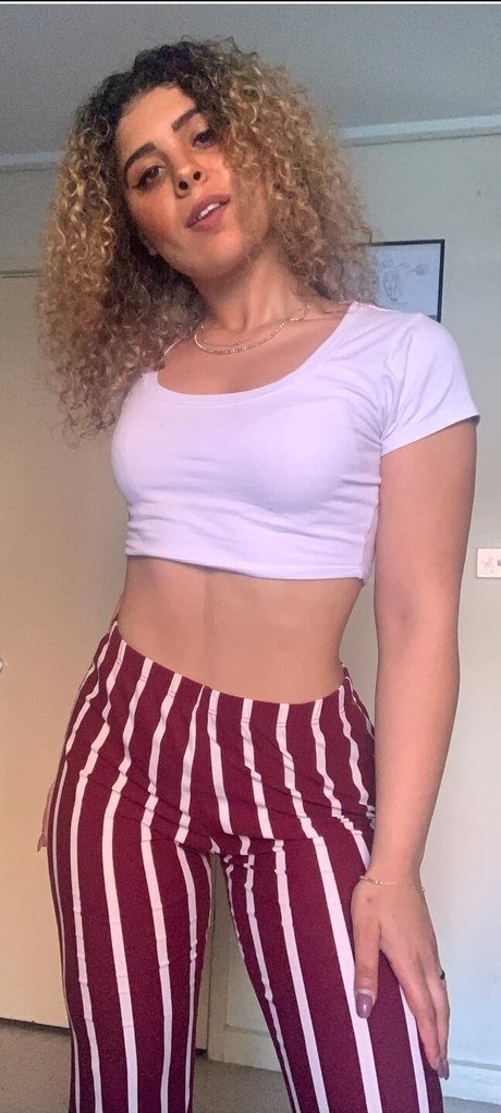 JustYeliz pornstar nice photos