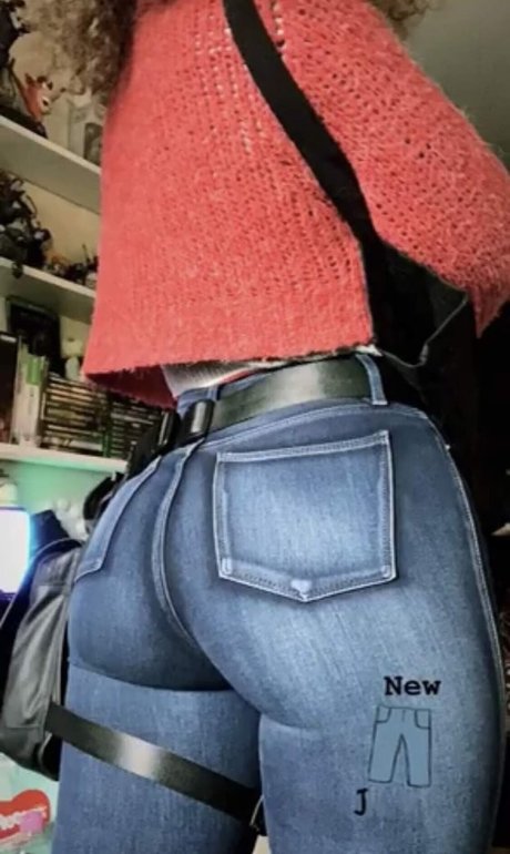 JustYeliz pornographic star picture