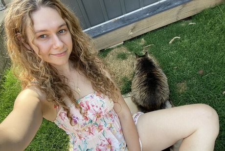 RoxyTall pornstar nude photo