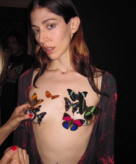 hands onlyfans hot naked pics