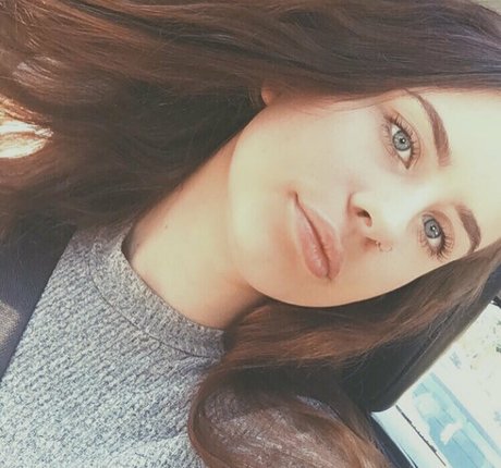 Sarah Butt pornstar xxx archive