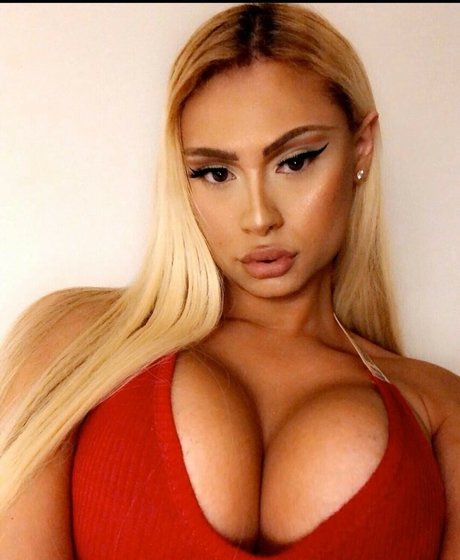 Angela Vanity star perfect photo