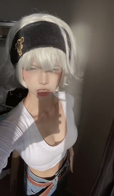 Vamp car model erotic gallery