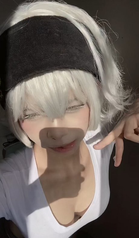 Vamp car model sexy picture