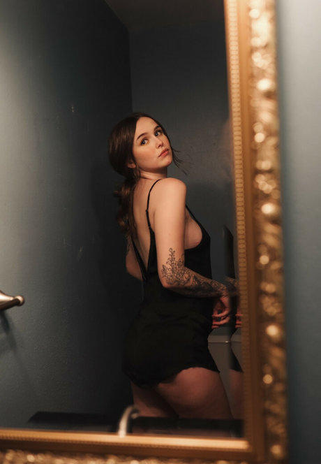 Acacia Kersey star exclusive images