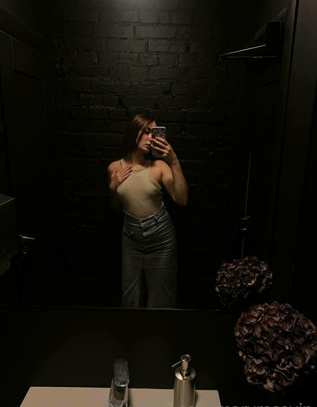 maryrosevip nudes star img