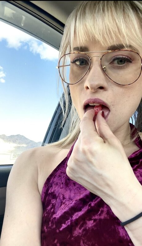 deargoddesssara model adult img