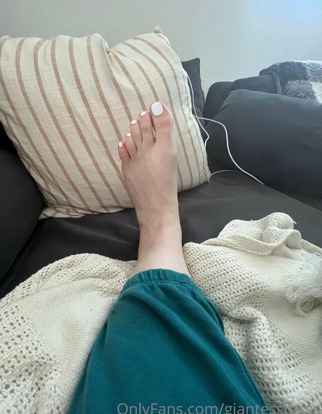 giantesstessa star hot picture