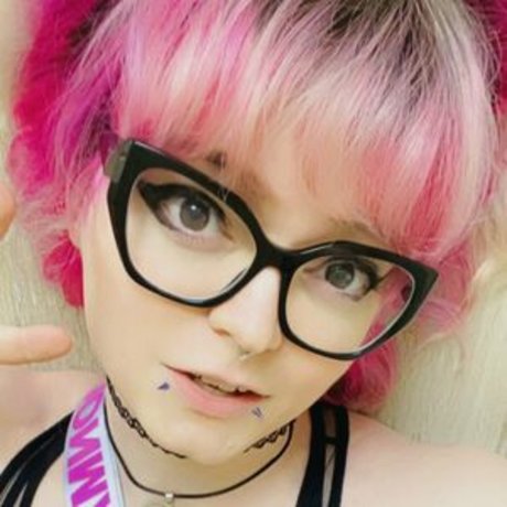 Ninehydras model erotic photo