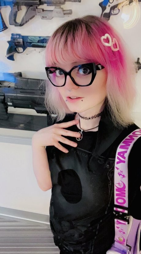 Ninehydras high quality actress pic