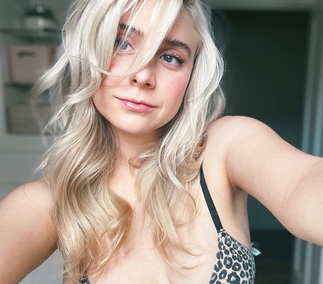 Alessandra Torresani hd pornstar photos