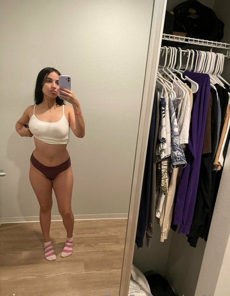 em1lina star naked picture