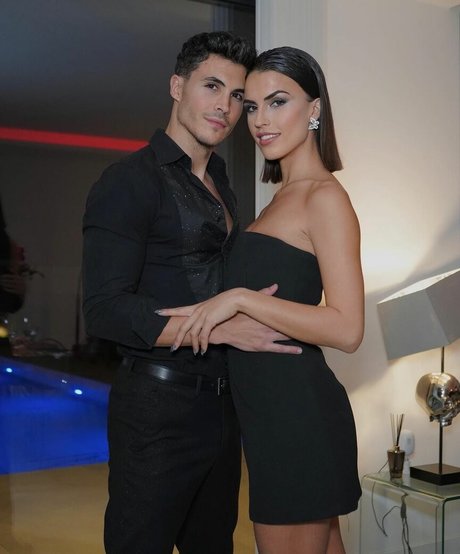 Sofia Suescun pornstar sexy galleries