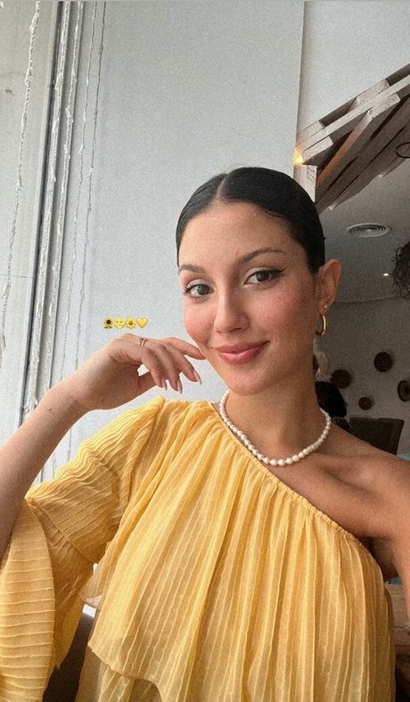 Tania Medina sexy star photos