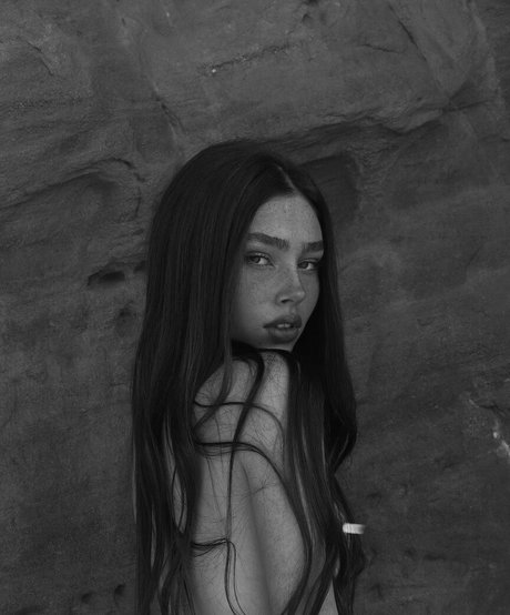 Eden Chanel xxx model photos