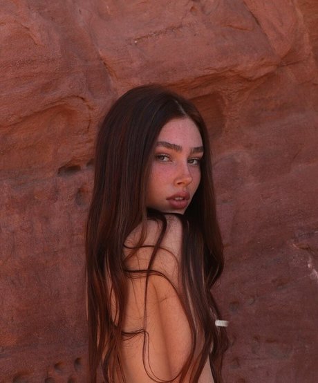 Eden Chanel model pretty pictures