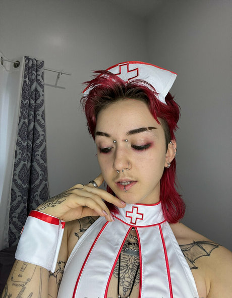 more00grey model exclusive picture