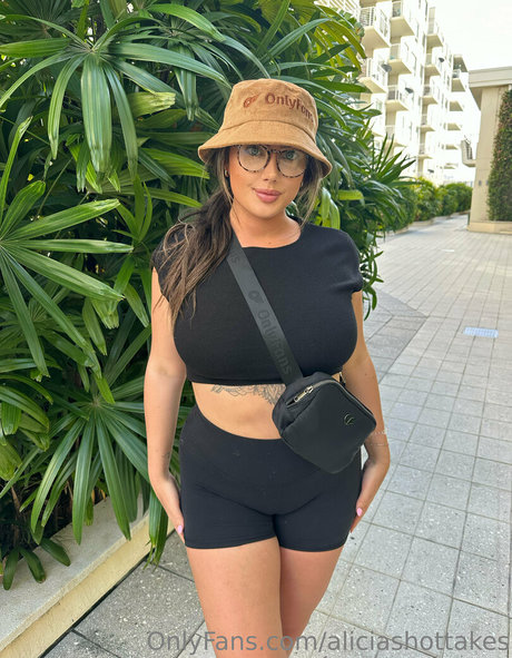 aliciashottakes nudes pornstar pictures