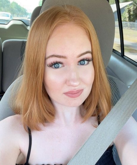 Burinski Twins free model photos