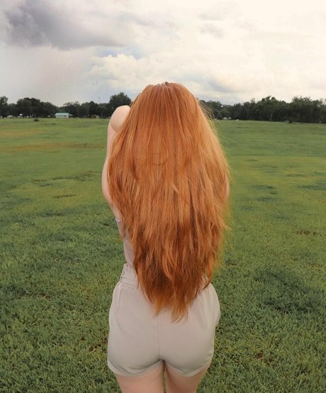 Burinski Twins star top image