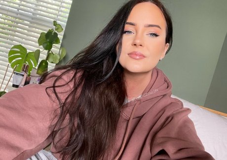 Evelynwhite hd star pic