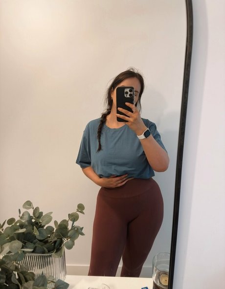 Evelynwhite model nice img