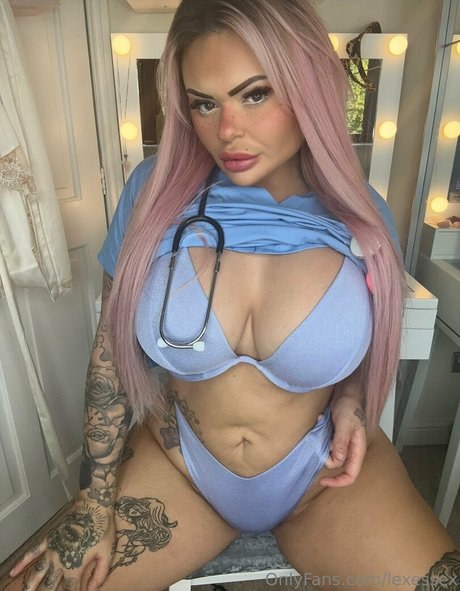 darcy xox model art gallery