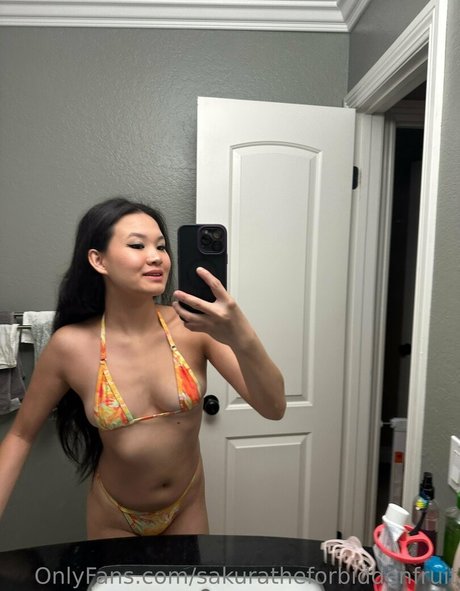 sakuratheforbiddenfruit porn model pics