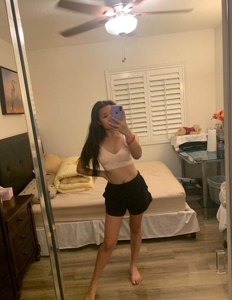 sakuratheforbiddenfruit adult star photo