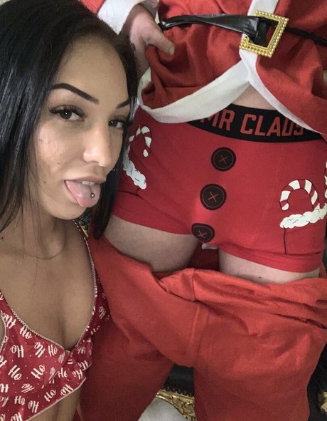 nyuszii art actress pics