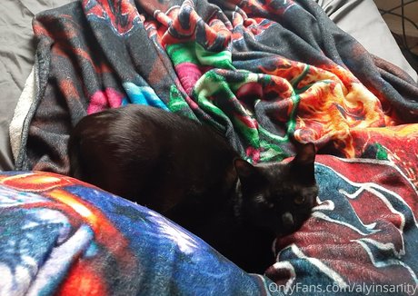 amy lovotomy best model pic