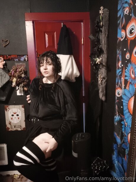 amy lovotomy xxx model pictures