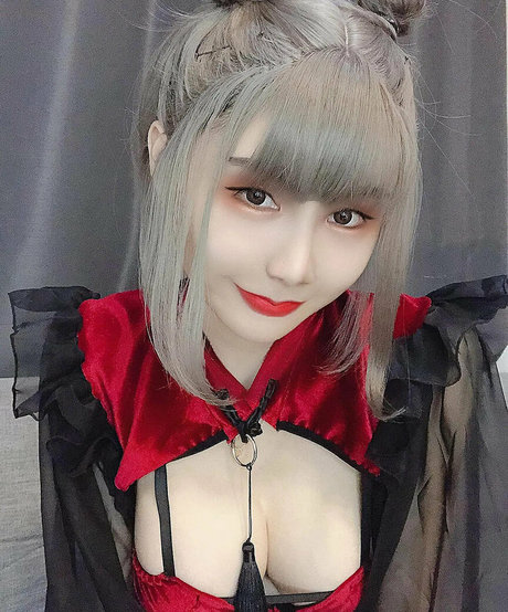 valentine8 official beautiful actress img