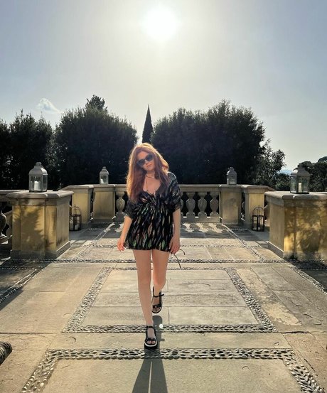 Isla Fisher pornographic star photo