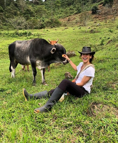 Zharick Leon model pics