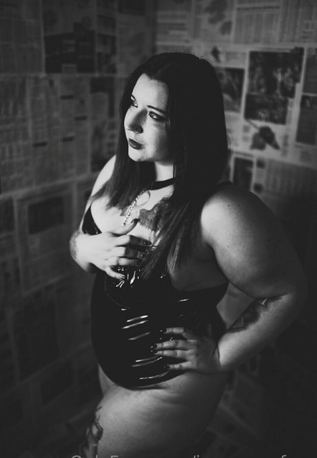 janacurvyfree xxx pornstar galleries