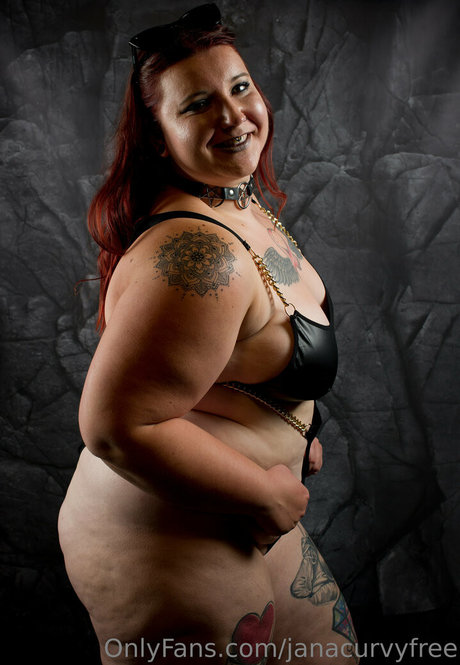janacurvyfree free pornstar pic