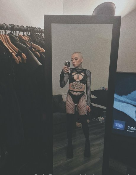 ohshannonsucks nude actress pic