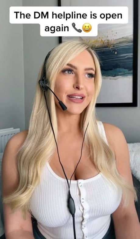 Emma Jones naked model photos