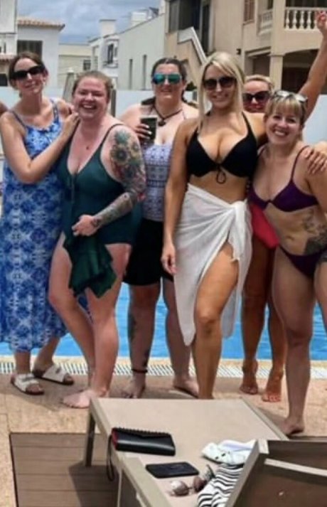 Emma Jones exclusive model photos