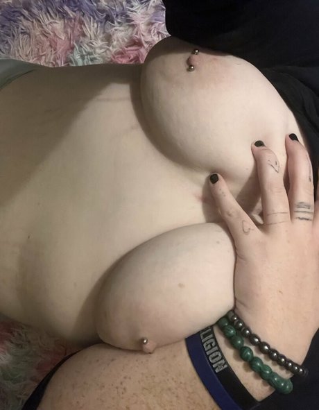 Metalchick112 model nudes image