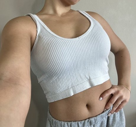 Avia Butler adult model photos