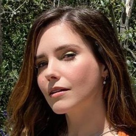 Sophia Bush beautiful pornstar photos