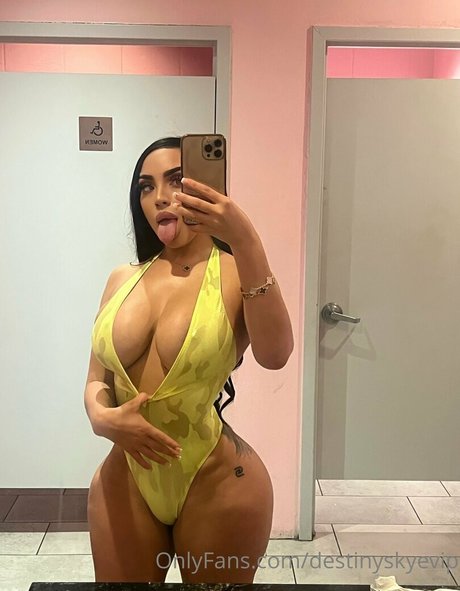 Destinyskyevip model nice pic