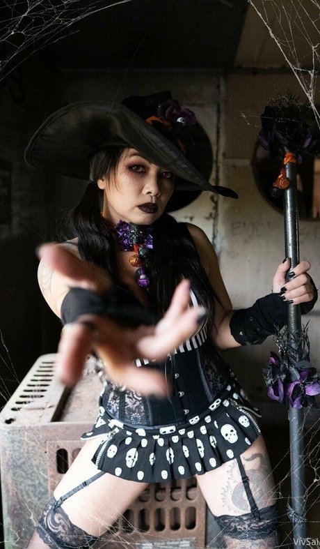 vivsai hot actress pics