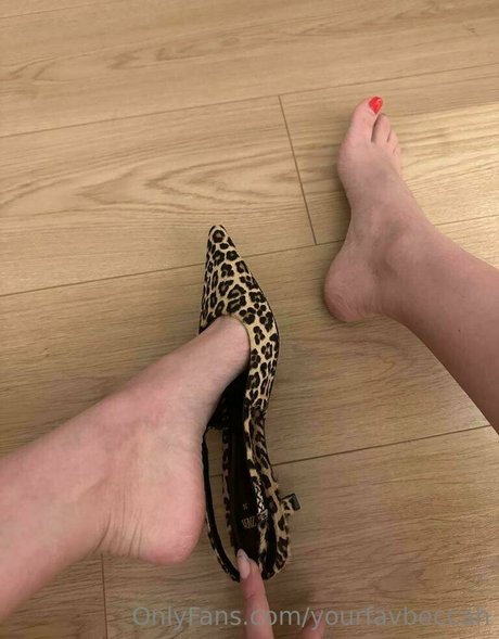 yourfavbeccah art model pictures