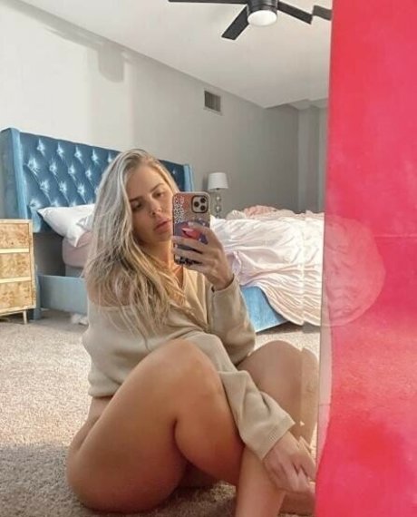 Elena Davies model naked gallery